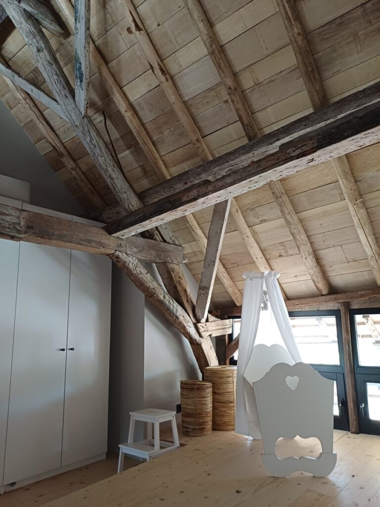 Dakbeschot leerlooierij Oosterhout met populierenhout van Peppelhout