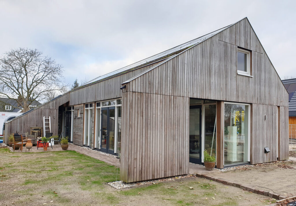 Gevelbekleding schuurwoning Veghel met populierenhout van Peppelhout